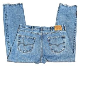 Levi’s 501 38/30 excellent condition! Nice wear but no holes or stains.